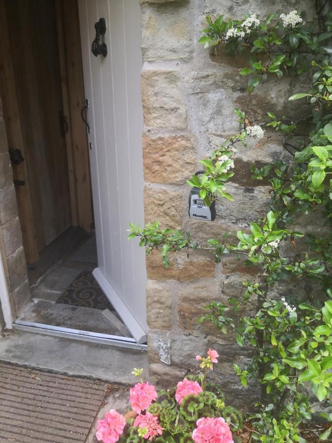 Shed End, In 18Th Century Lothersdale Mill Bd20 8En Exterior photo